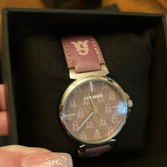 Steve Madden nwt watch in box with pillow - Picture 1 of 6